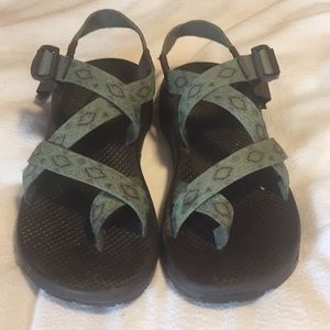 Women’s Chacos size 8